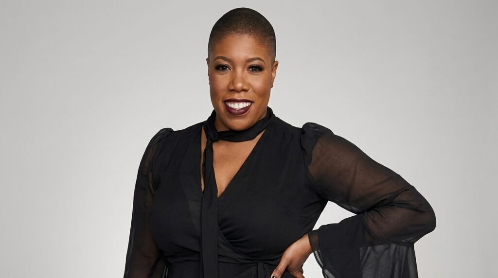 symone sanders salary